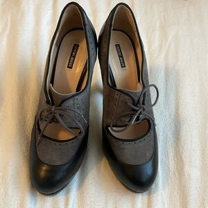 Vintage Georgia Armani pump